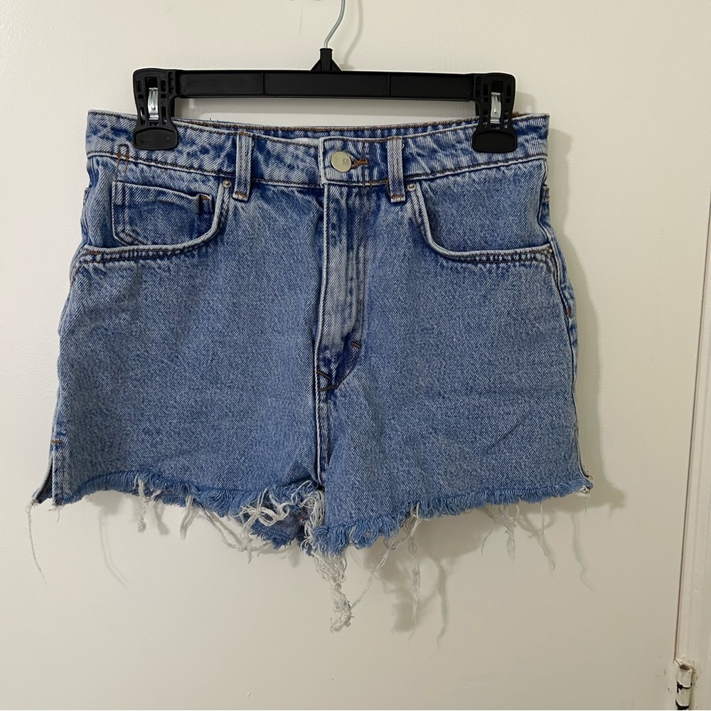 Zara | Denim Blue Wash Distressed Frayed Hem Jean High Rise Shorts | Size 6